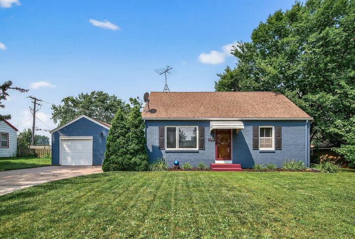 Property Photo:  130 17th Avenue S  MN 55343