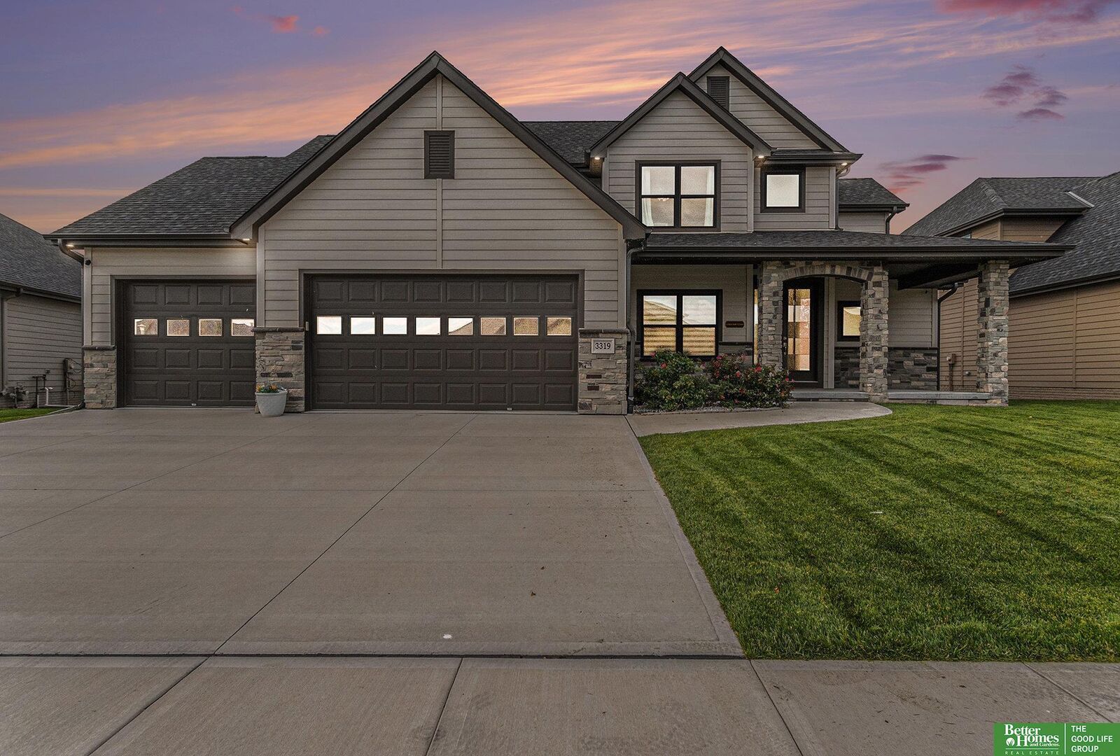 Property Photo: 3319 Robyn Ridge Road NE 68025