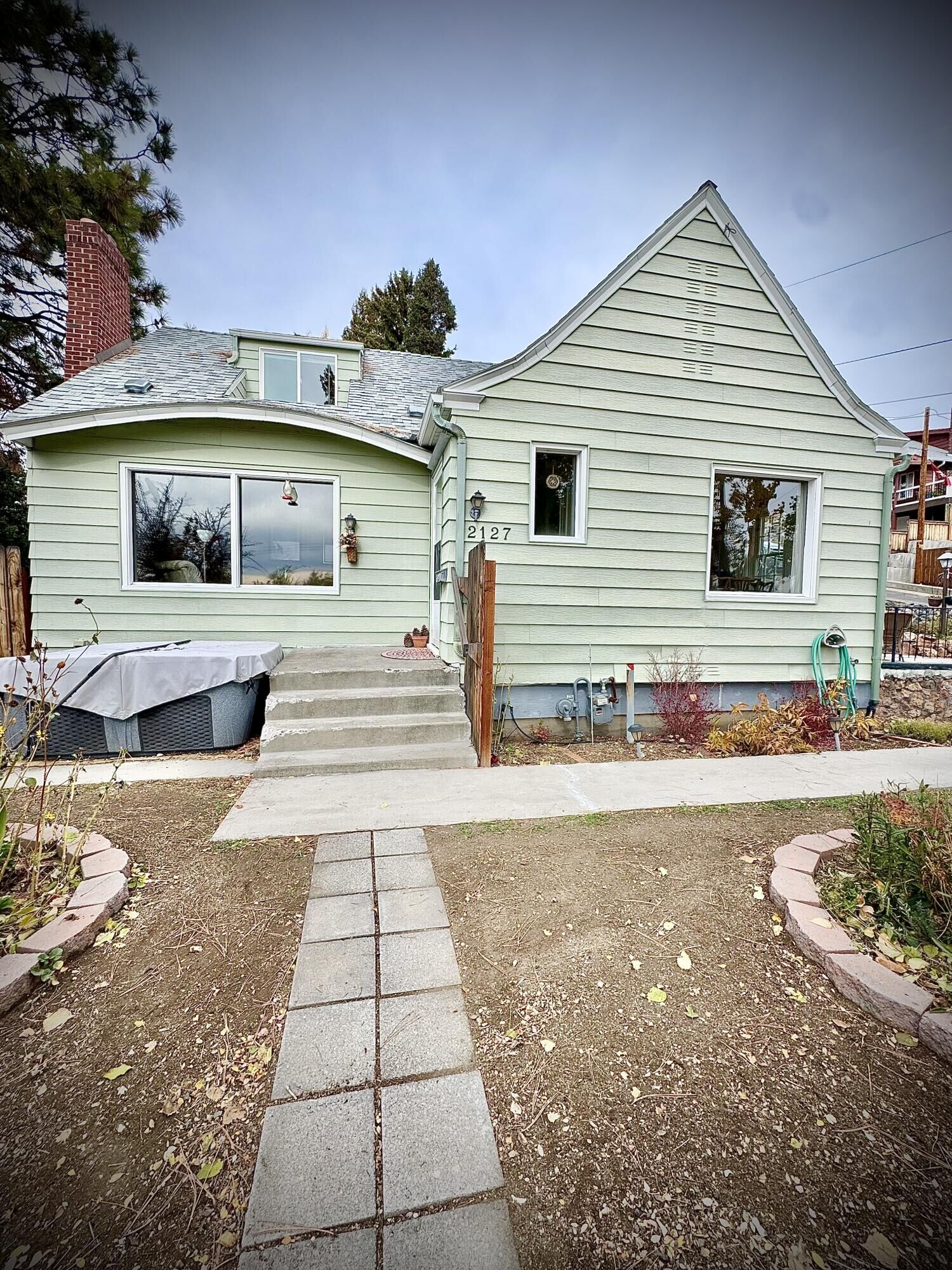 Property Photo:  2127 Auburn Street  OR 97601