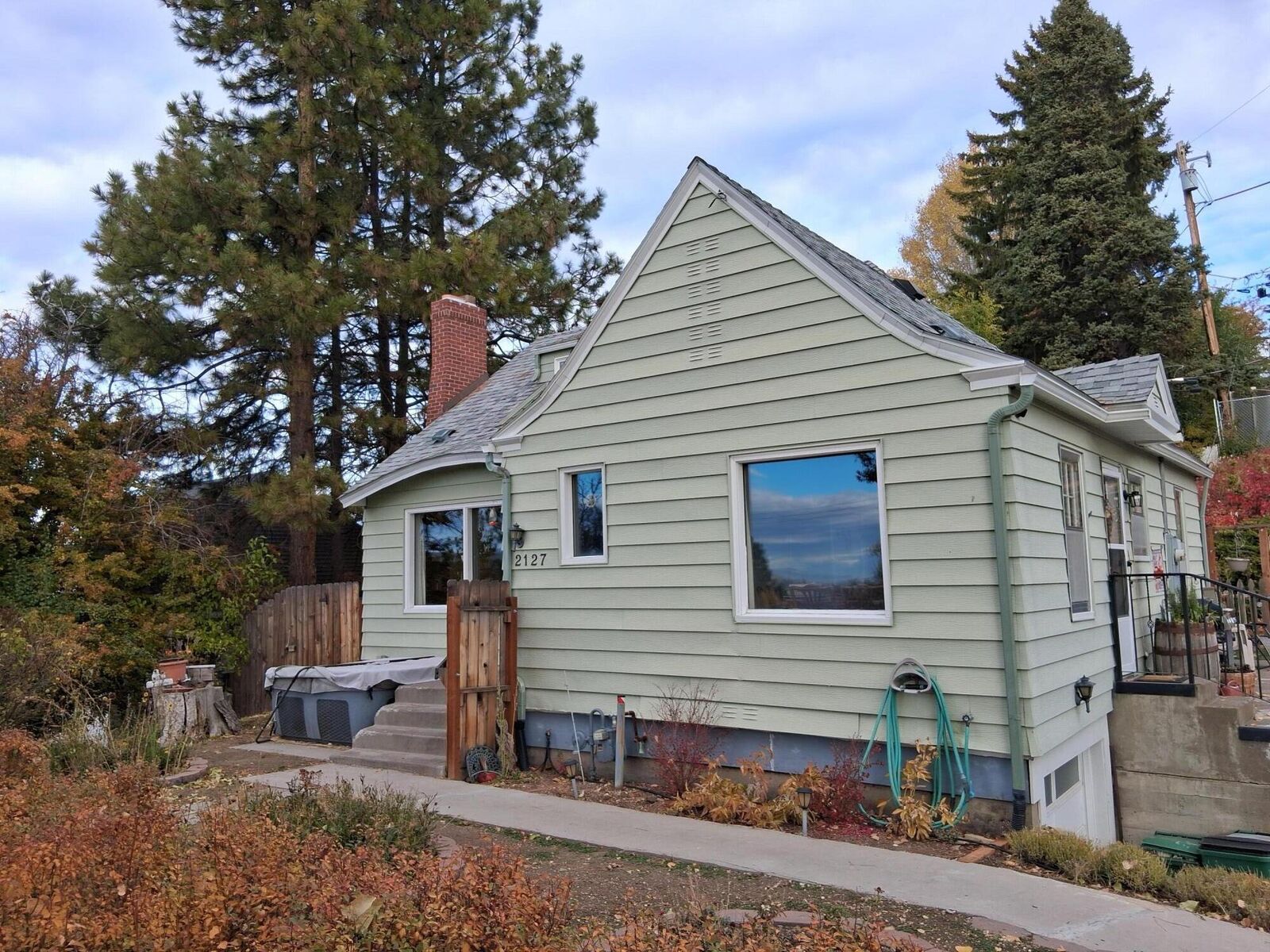 Property Photo:  2127 Auburn Street  OR 97601 