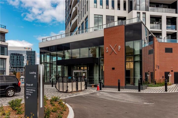 Property Photo:  25 Wellington Street S 1105  ON N2G 0G5 