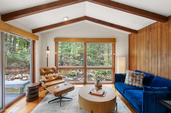 Property Photo:  10 Pinewood Circle  MA 02482 