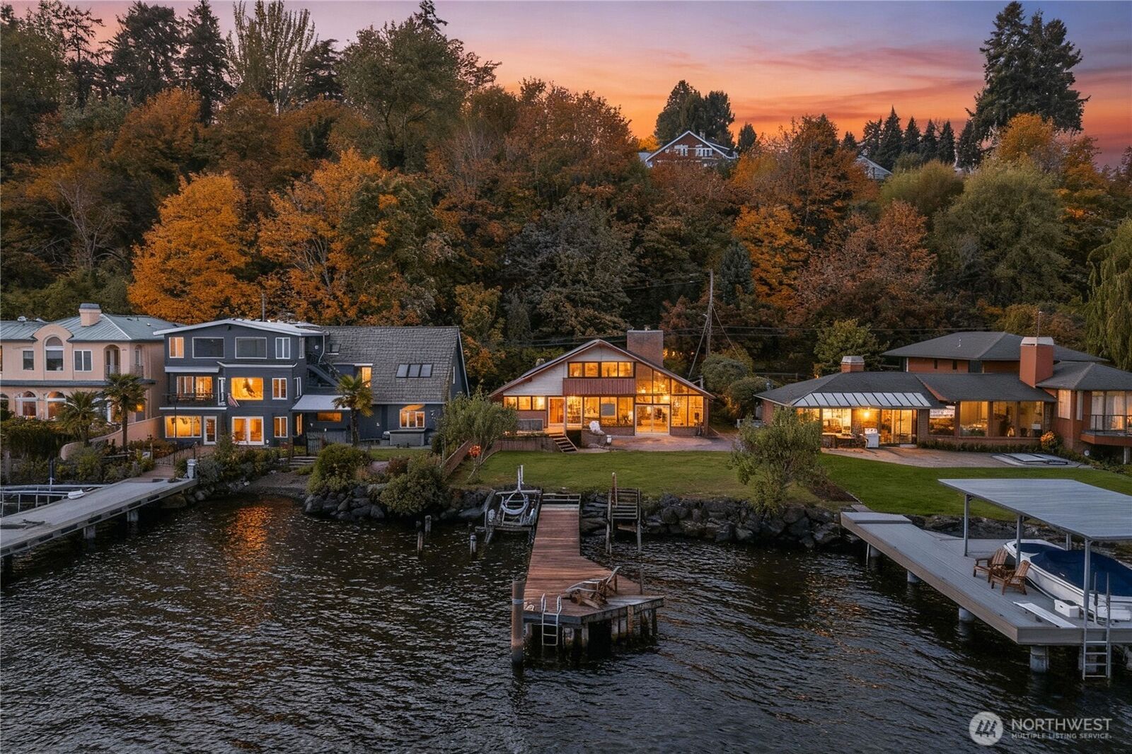 Property Photo:  14026  Riviera Place NE  WA 98125 