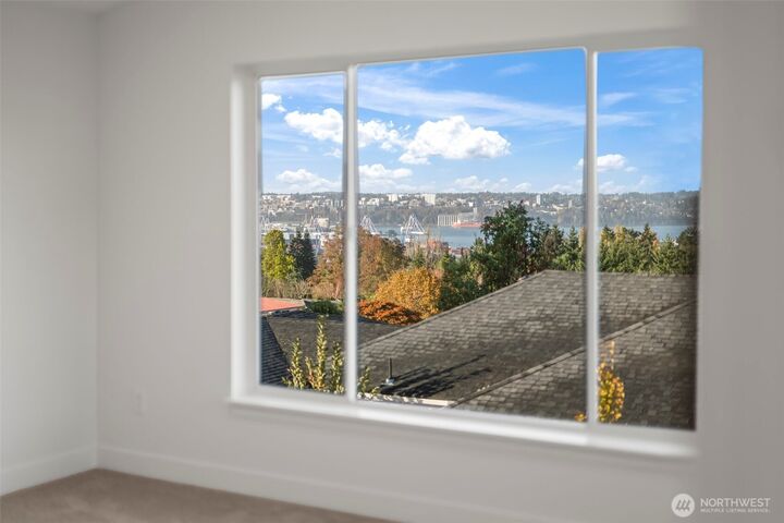 Property Photo: 3102 44th Avenue NE WA 98422