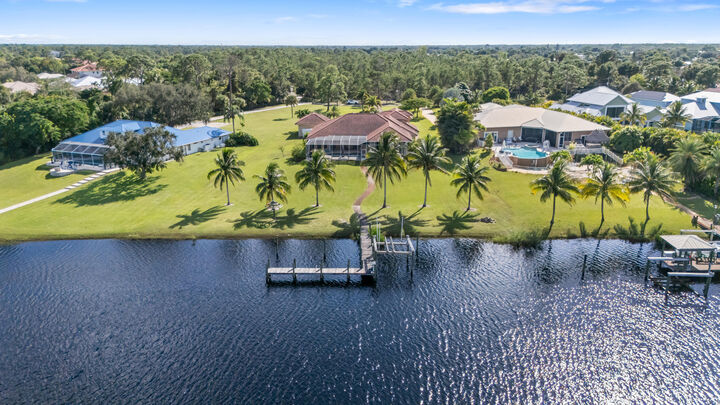 2501 SE North Lookout Boulevard  Port Saint Lucie FL 34984 photo