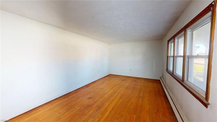 Property Photo:  704 Lord Nelson Dr  VA 23464 