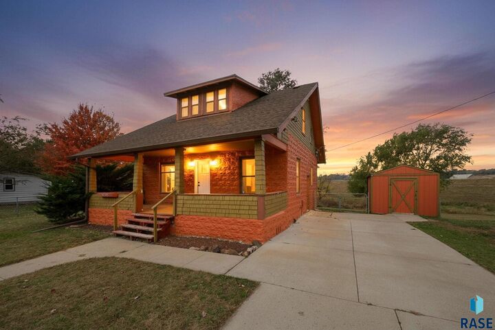 1915 N Wayland Ave  Sioux Falls SD 57103 photo