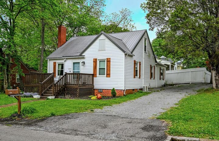 Property Photo:  2095 Church Street NE  TN 37311