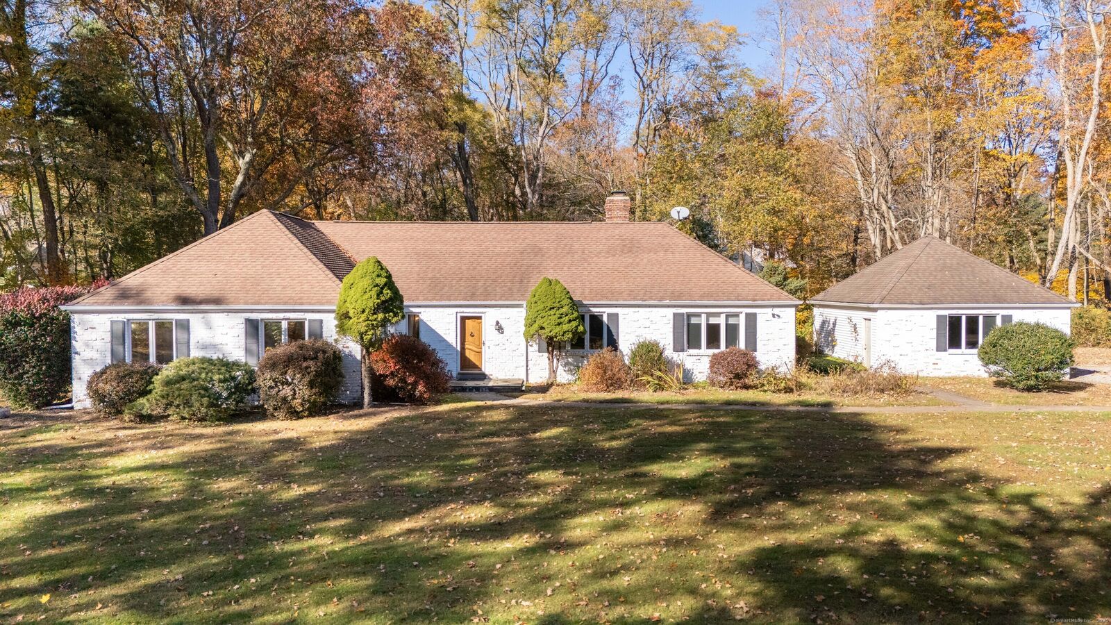 Property Photo: 123 Cove Road CT 06371