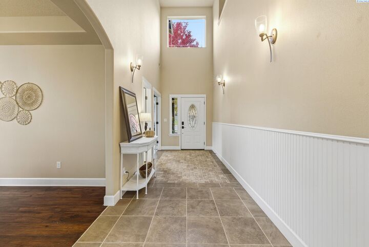 Property Photo: 5302 W 24th Ave WA 99338