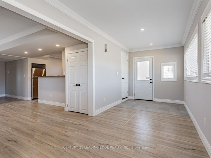 Photo de la propriété:  1315 Broadview Street Main  ON L1W 1C1