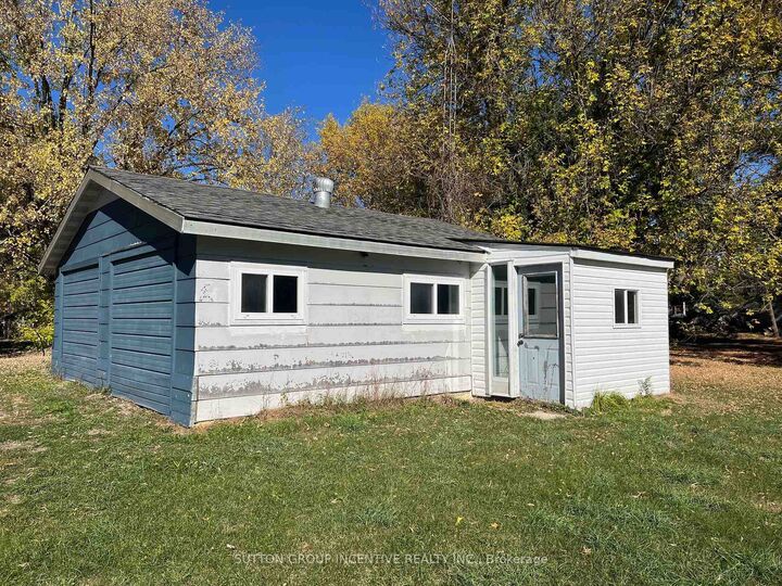 Property Photo: 4067 Airport Road ON L3V 6H6