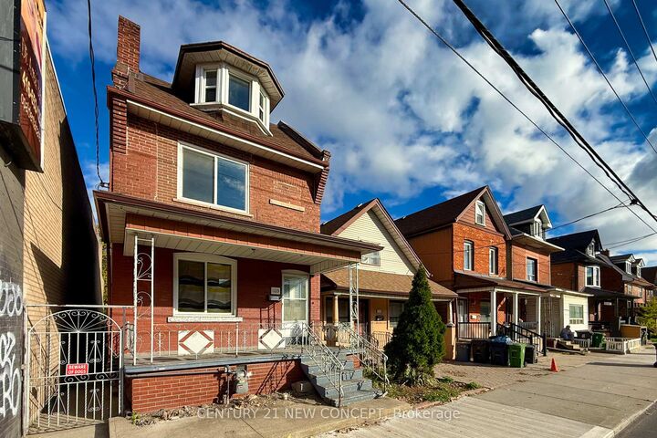 Property Photo:  1113 Dufferin Street  ON M6H 4B5