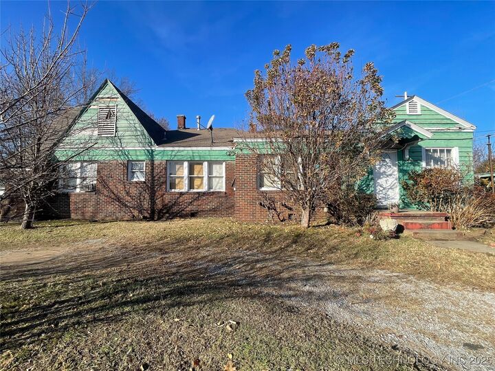 Property Photo: 2602 W Okmulgee Street OK 74401