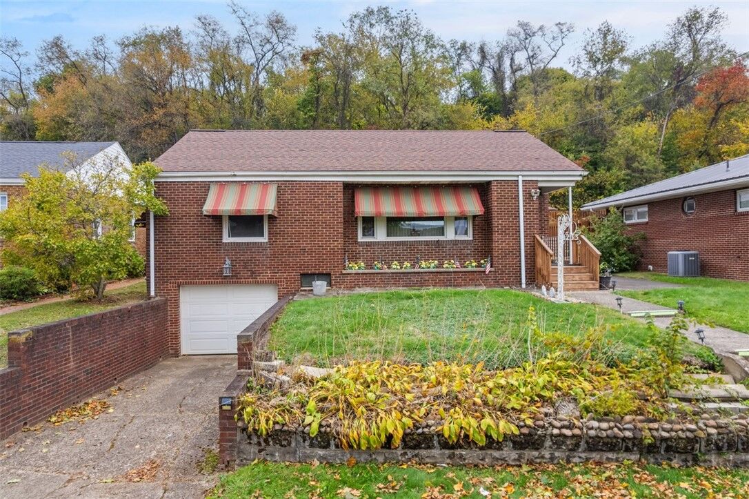 Property Photo:  1233 Virginia Ave  PA 15059 
