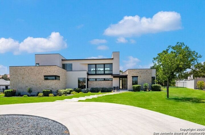 211 Wellesley Hill Hill  Shavano Park TX 78231 photo