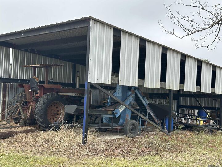 Property Photo:  8874 Elton St  LA 70755 