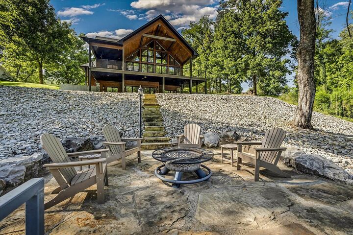 Property Photo:  352 Wheatstone Place  AR 72626 