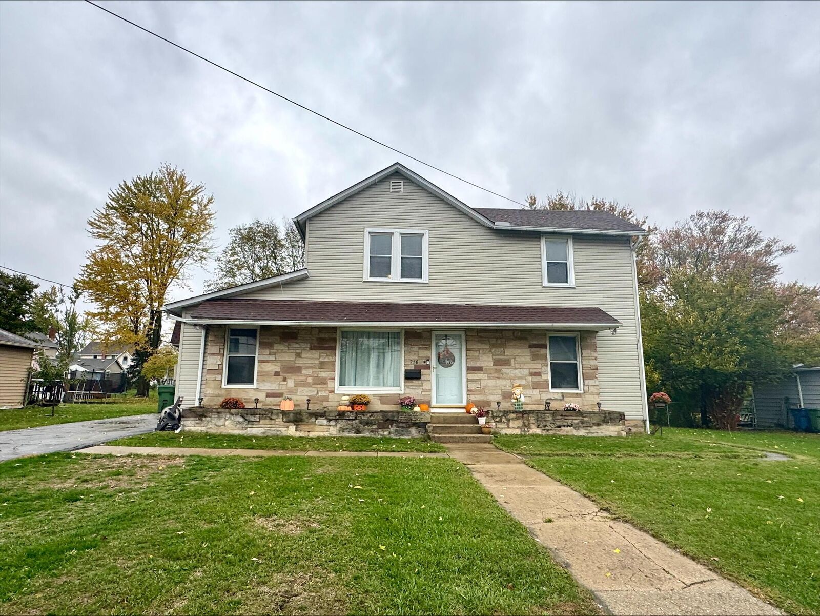 Property Photo: 256 W 3rd Street OH 43040