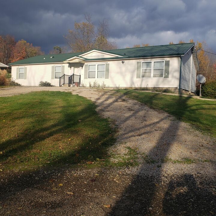 Property Photo: 4890 Township Road 122 NW OH 43783