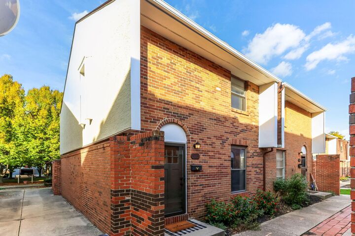 1835 Willoway N Circle  Columbus OH 43220 photo