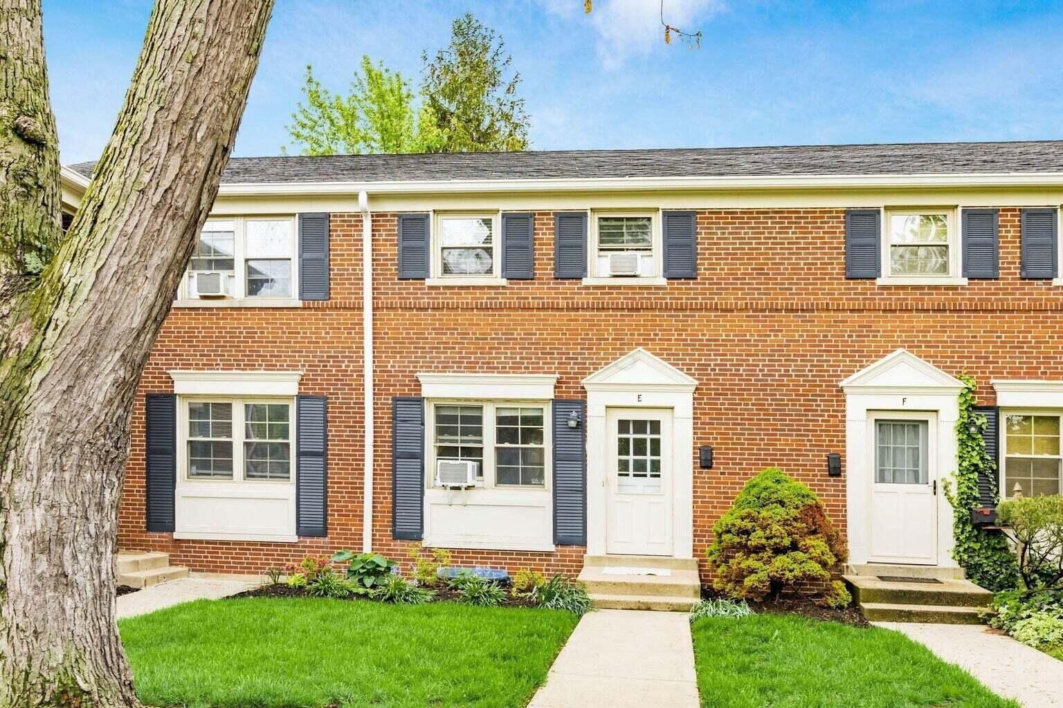 Property Photo: 1775 Northwest Court OH 43212