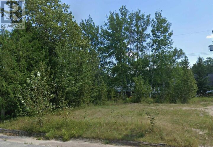 Property Photo:  8 Wenonah Dr  ON P0M 1K0 