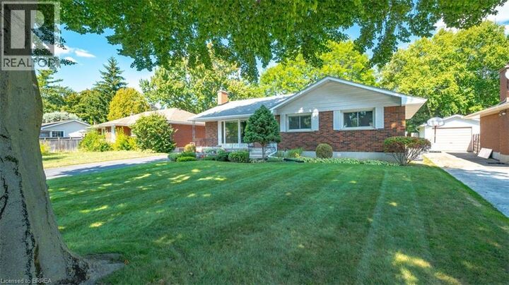 Photo de la propriété:  73 Pusey Boulevard  ON N3R 2S4 