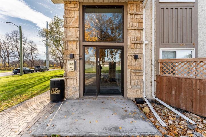 Photo de la propriété: 494 Beliveau Road East MB R2M 1T5