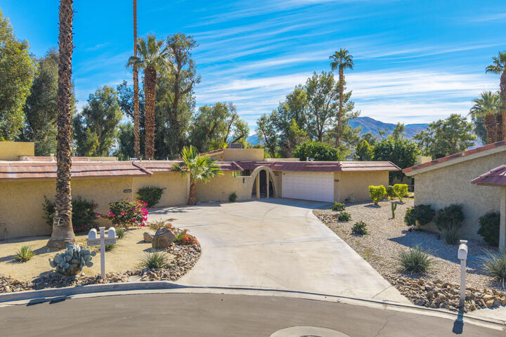 Property Photo: 35401 Calle Sonseca CA 92234