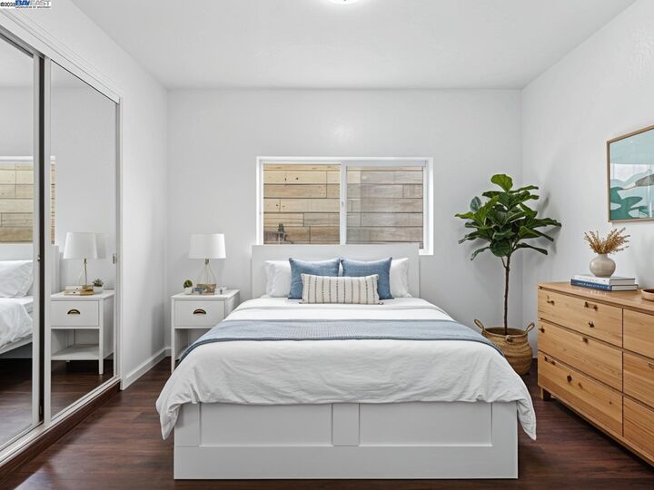 Property Photo: 261 S 13th St CA 94804