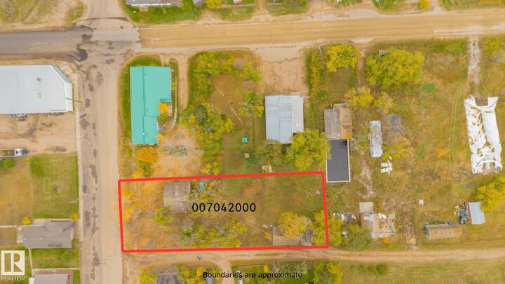 Property Photo:  Twp 562 East RR 184  AB T0B 4B0 