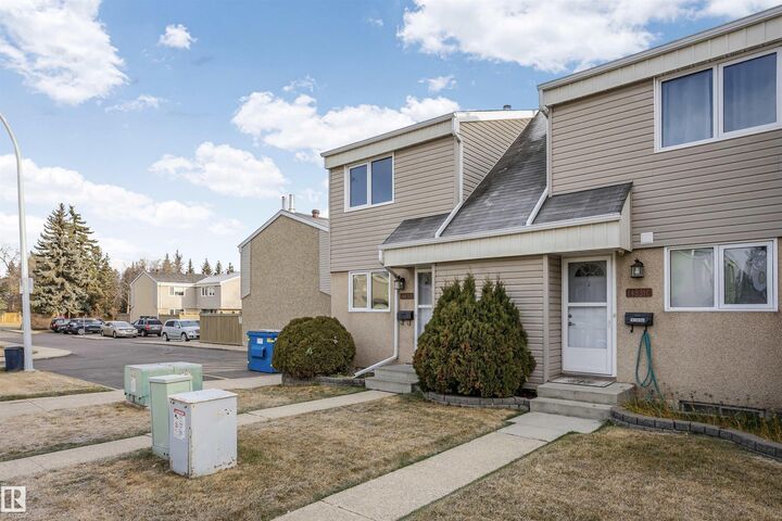 Photo de la propriété:  14831D Riverbend Road NW  AB T6H 5A9 