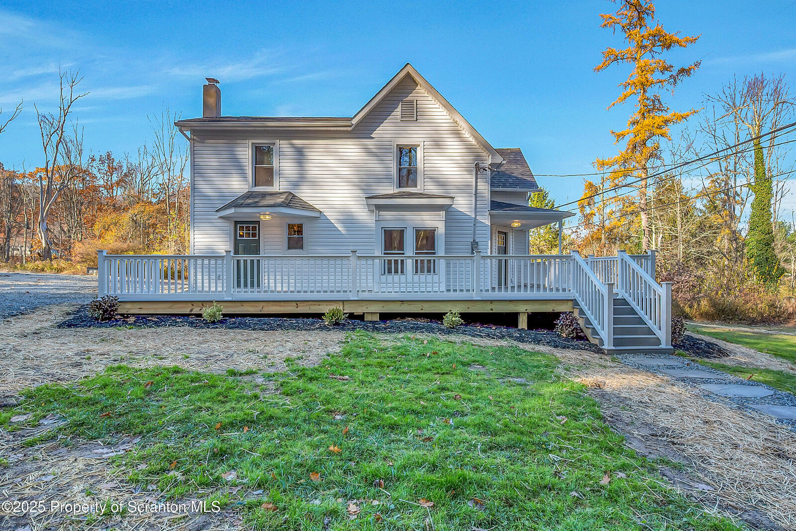Property Photo:  116 Clay Street  PA 18444 