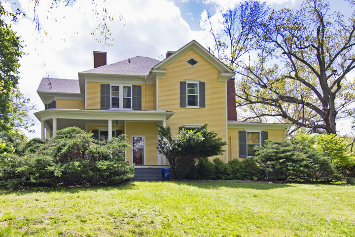 Property Photo:  152 Harris St  WV 24901 