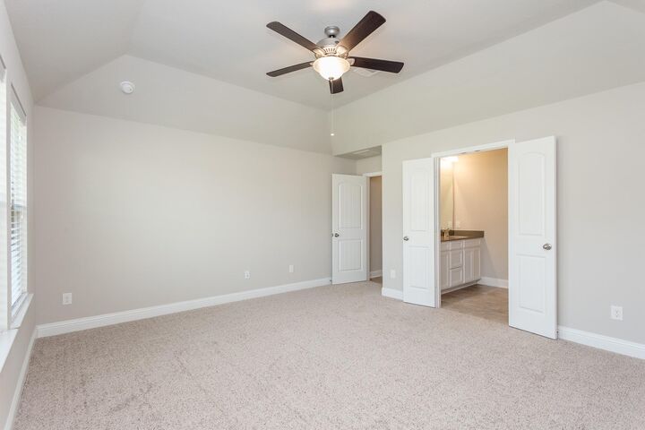 Property Photo: 16 Florentino Vine Place TX 77354