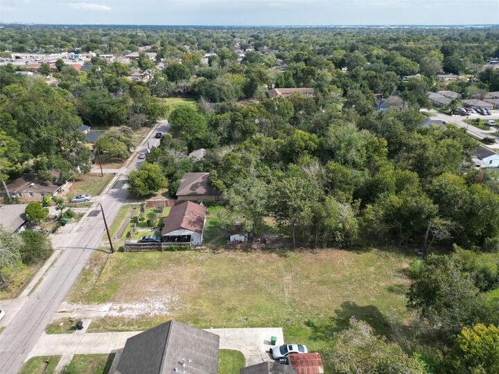 Property Photo: 5322 &Amp 5320 Carmen Street TX 77033