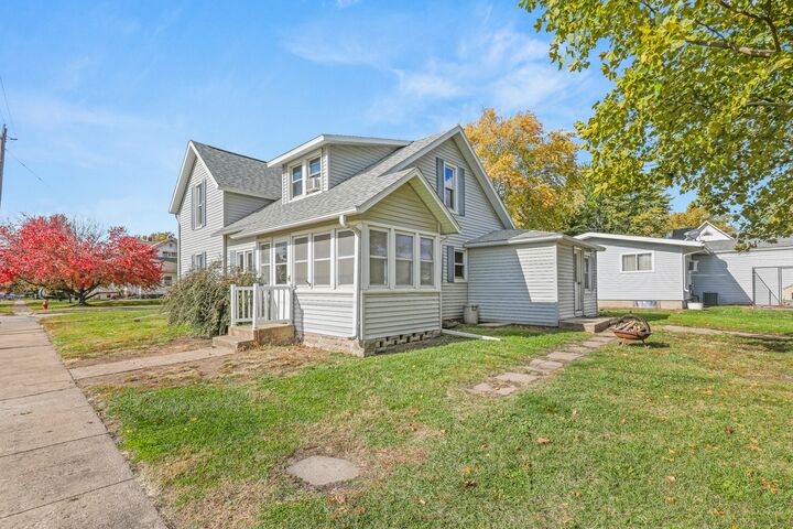 Property Photo:  202 N Main Street  IA 50207 