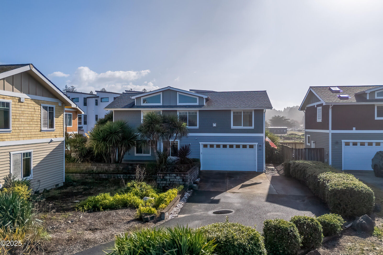 Property Photo: 255 NW Fayette Street OR 97394