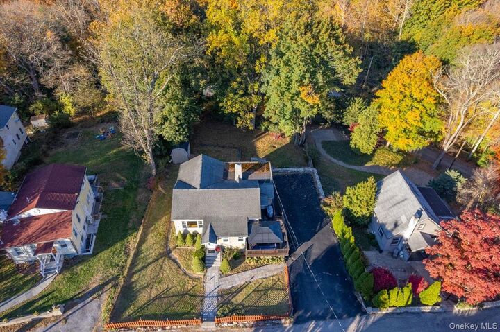 Property Photo:  33 Hollowbrook Court N  NY 10567