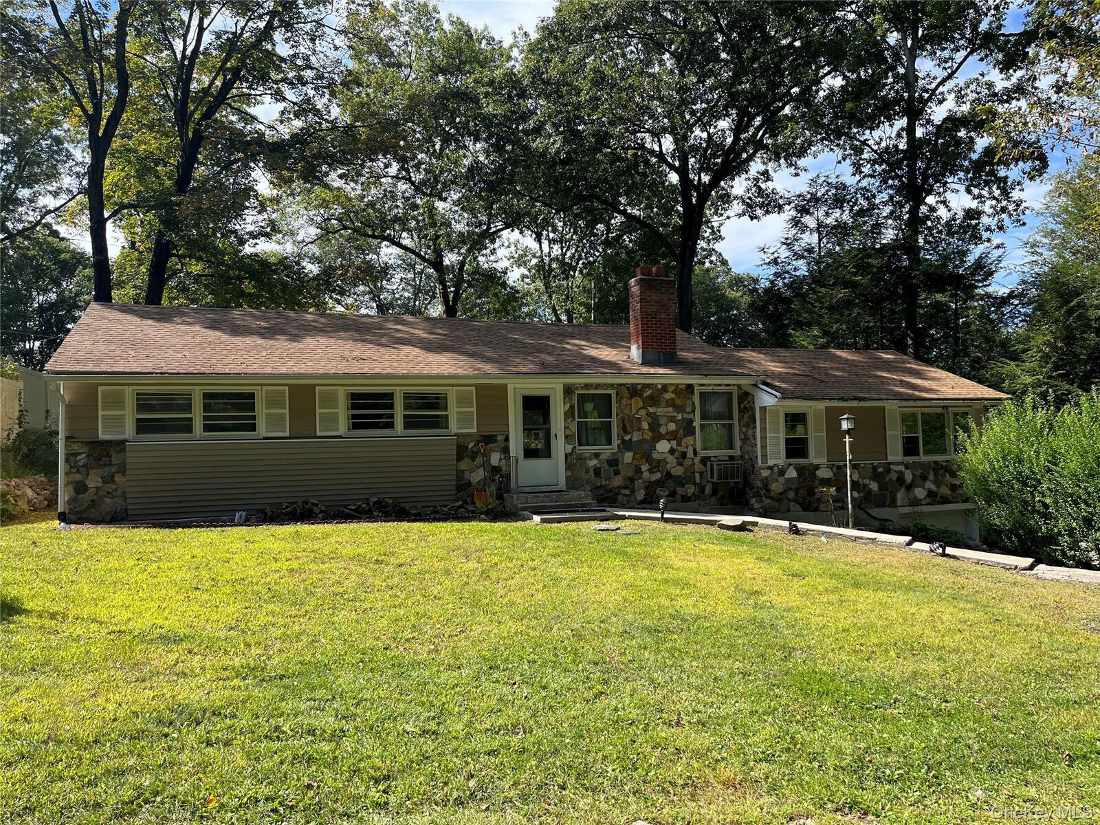 Property Photo:  4 Council Crest Road  NY 10974