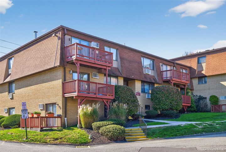 Property Photo:  332 Richard Court  NY 10970 