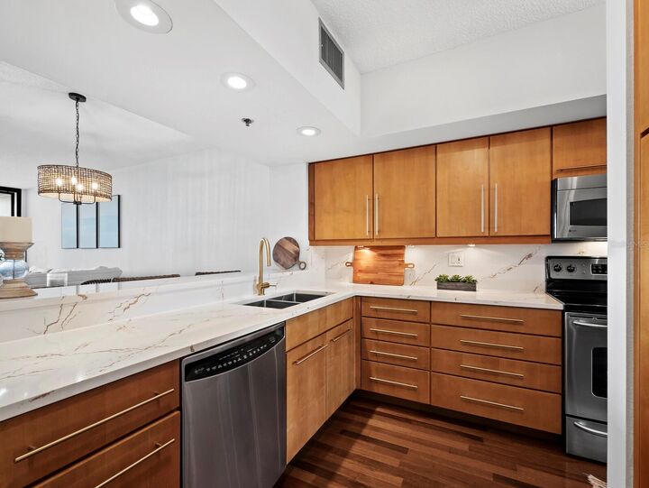 Property Photo:  1930 Harbourside Drive 136  FL 34228