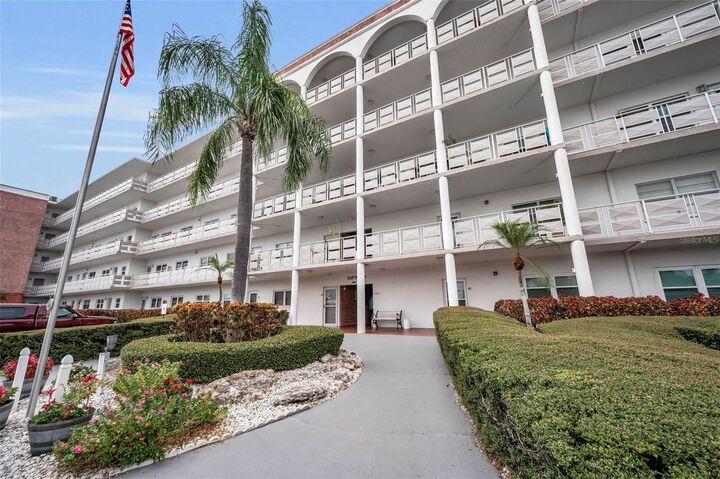 Property Photo: 5501 80th Street N 405 FL 33709