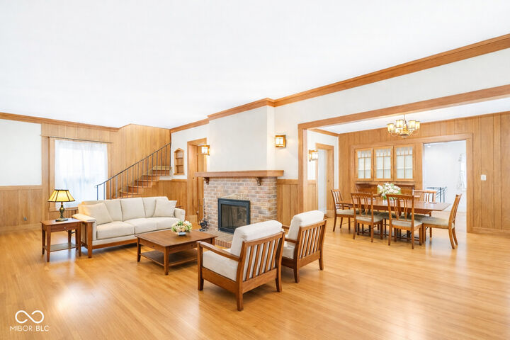 Property Photo: 1132 Chestnut Street IN 47201