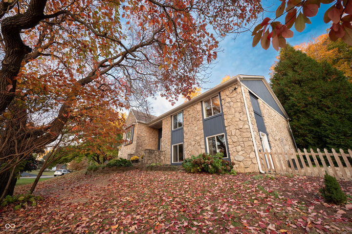 Property Photo: 9803 Willa Bonn Court IN 46062