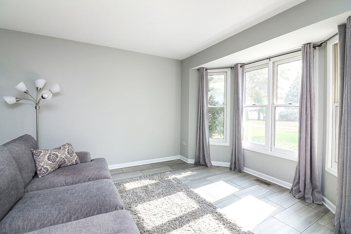 Property Photo:  3 Hickory Oaks Court  IL 60490 