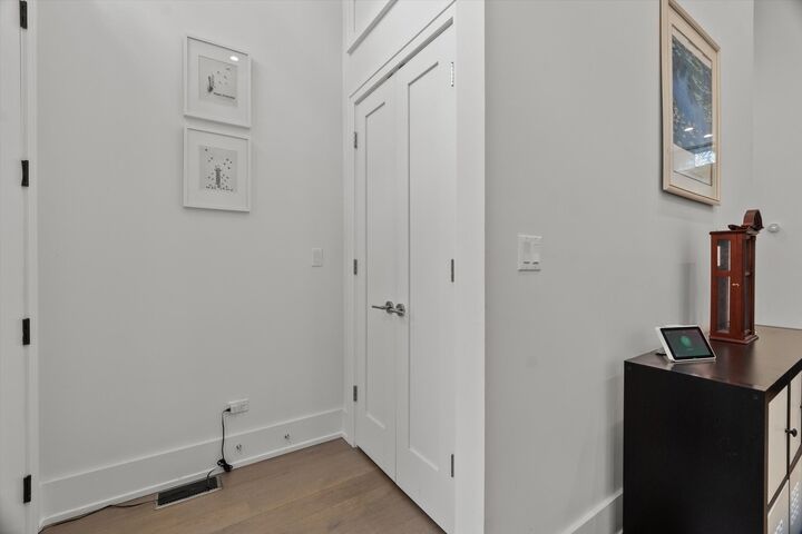 Property Photo: 6223 S Ellis Avenue IL 60637