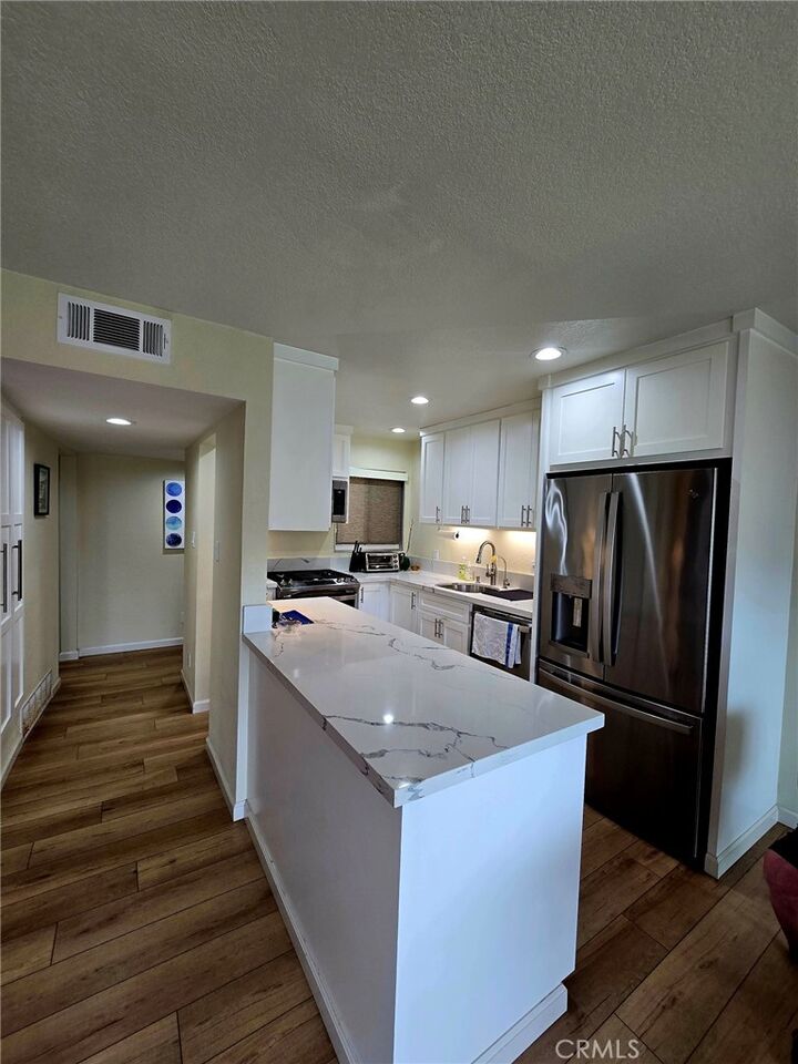 Property Photo: 631 Cliff A9 CA 92651