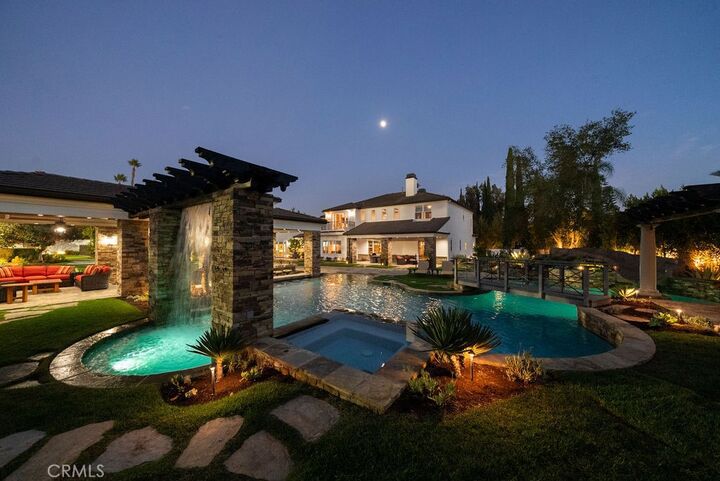 Property Photo:  4321 Hollow Tree Court  CA 92886 